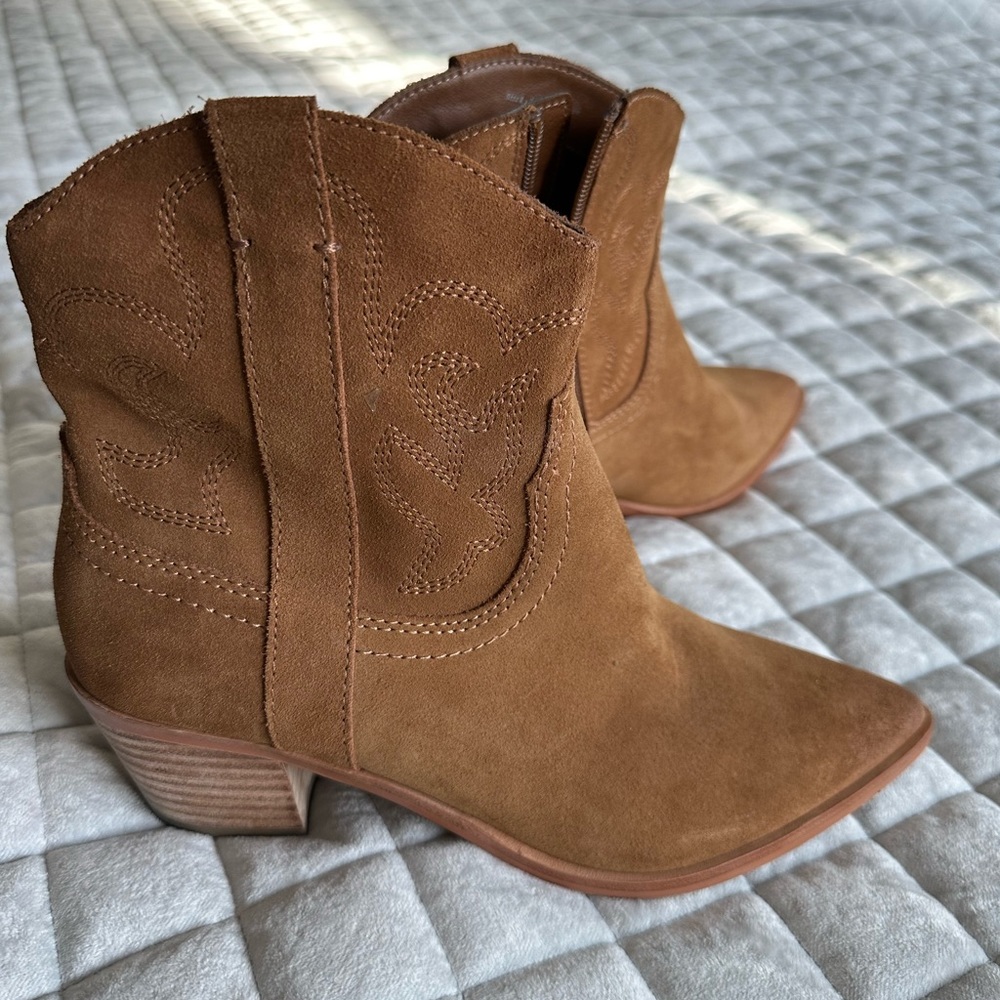 Dolce Vita Suede booties